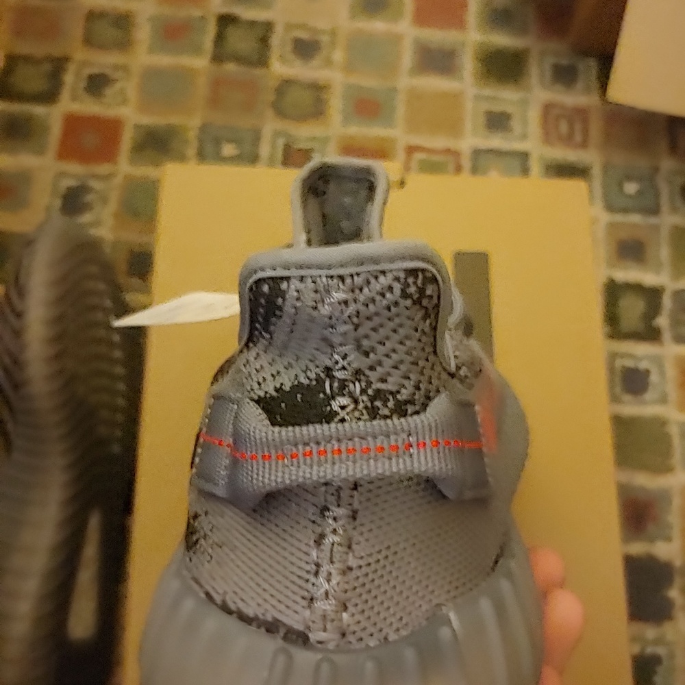 Yeezy Boost 360 v2.0 Beluga Sz 10 - Picture 4 of 8